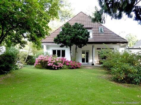 ROOMS4 – Charmante familienfreundliche Stadtvilla in bester Lage Solln, 81479 München, Einfamilienhaus