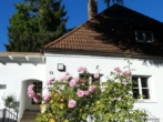 ROOMS4 - Charmante familienfreundliche Stadtvilla in bester Lage Solln - Straßenseite