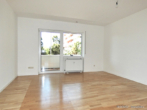 ROOMS4- sonnige 3 Zimmerwohnung mit Panoramablick in Ainring - Wohnzimmer
