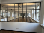 ROOMS4 - Loft-Büro Traum bietet Arbeits(t)raum in historischem Gebäude in Sendling - Besprechung