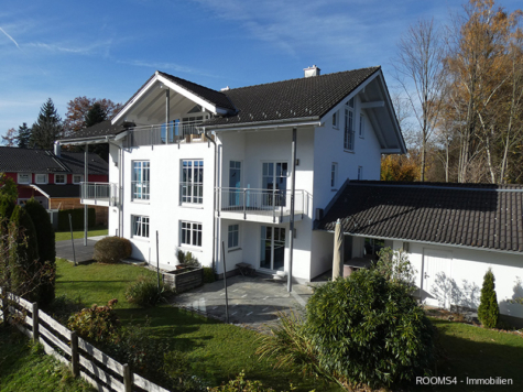 ROOMS4 – Elegante Villa/Mehrgenerationenhaus in ruhiger sonniger Lage Kolbermoor, 83059 Kolbermoor, Einfamilienhaus